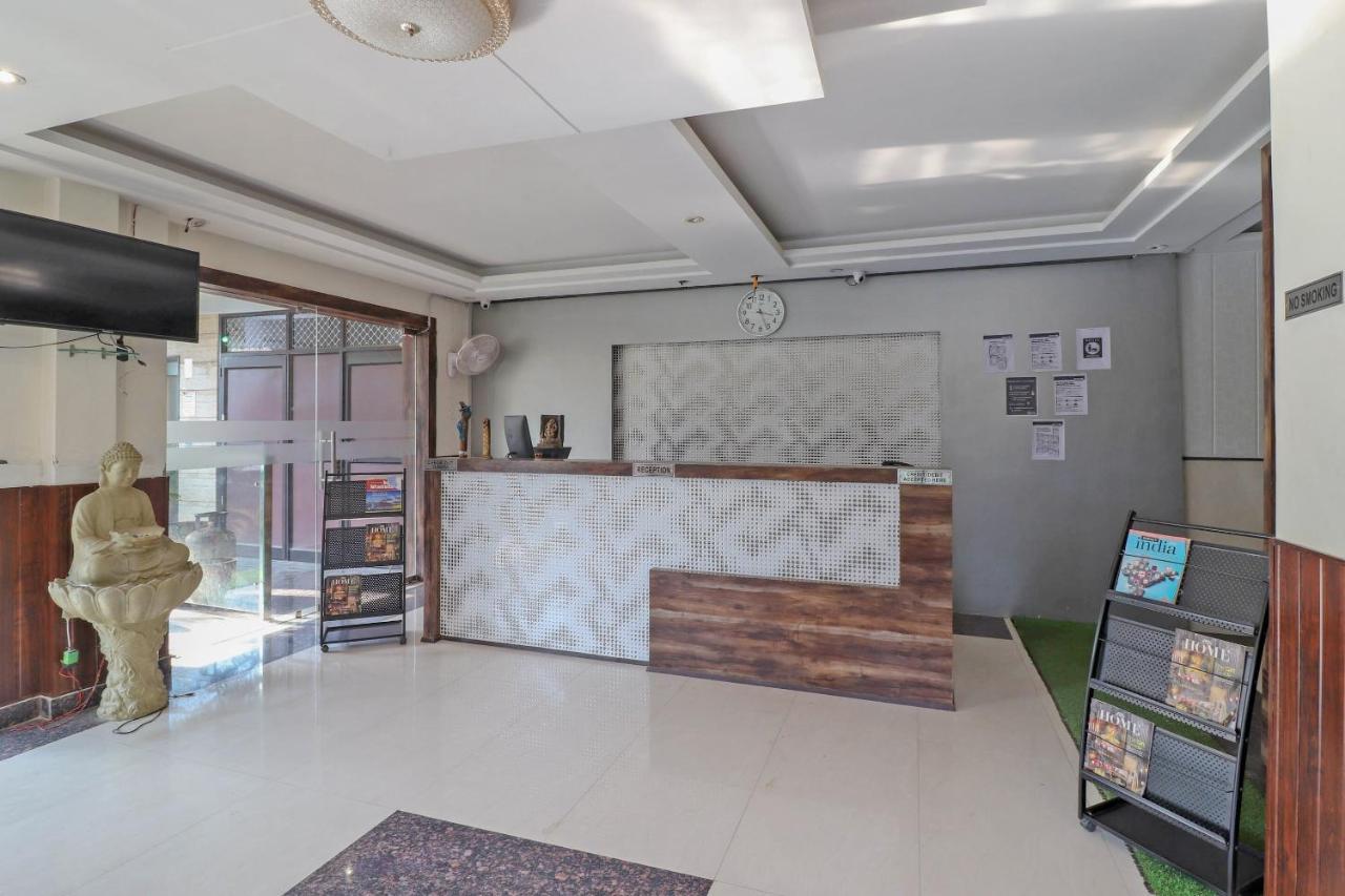 Capital O 76444 Hotel Hill-Top Inn Narendra Nagar Extérieur photo