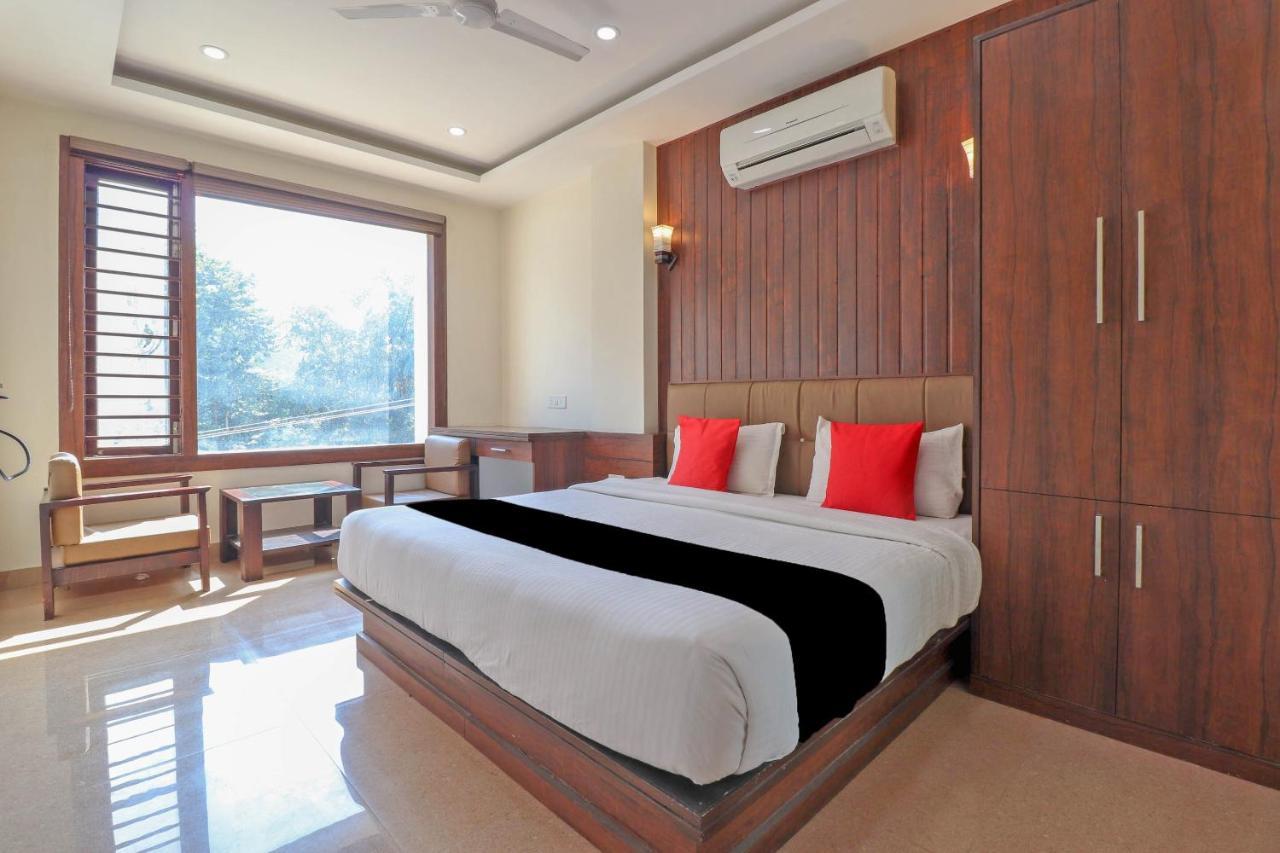 Capital O 76444 Hotel Hill-Top Inn Narendra Nagar Extérieur photo
