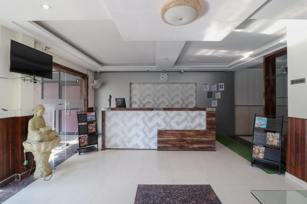 Capital O 76444 Hotel Hill-Top Inn Narendra Nagar Extérieur photo